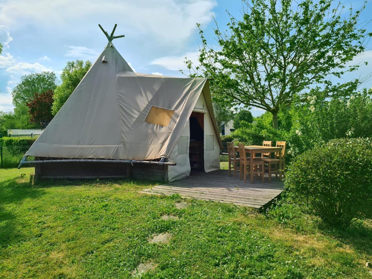Resort & Camping - Val De Braye Bessé-sur-Braye Exterior foto