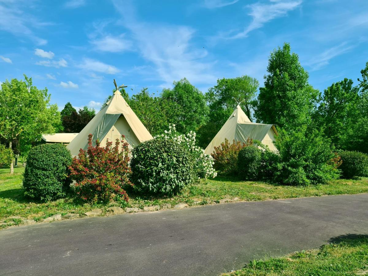 Resort & Camping - Val De Braye Bessé-sur-Braye Exterior foto